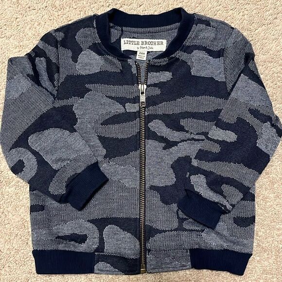 LITTLE BROTHER BY PIPPA & JULIE BOYS CAMO SIZE 24 MONTHS ZIP UP SWEATSHIRT - Picture 1 of 4